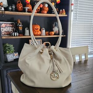 Michael Kors Beige Shoulder Bag